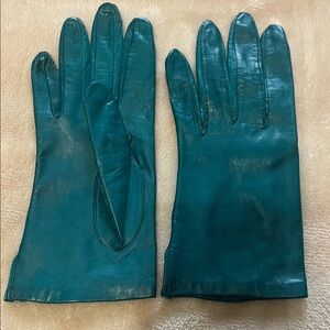 Vintage Aris Emerald Green Silk Lined Butter Soft Leather Gloves Women's sz 7